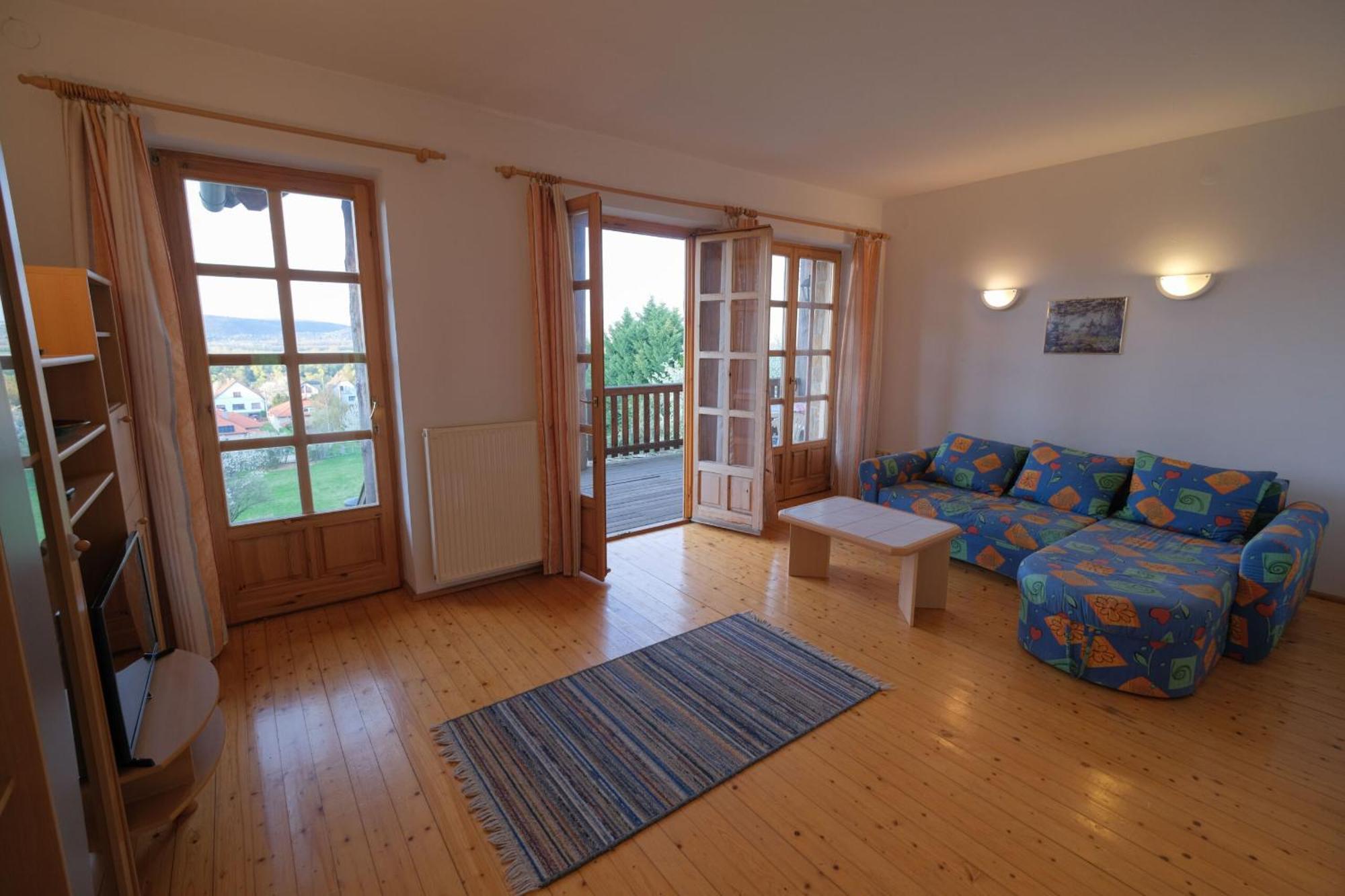 Donauresidenz Apartment Dunabogdany ภายนอก รูปภาพ