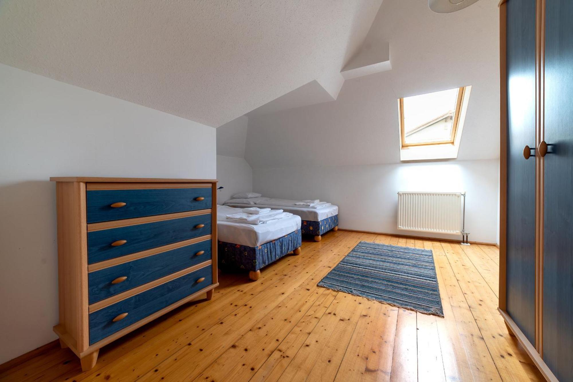 Donauresidenz Apartment Dunabogdany ภายนอก รูปภาพ