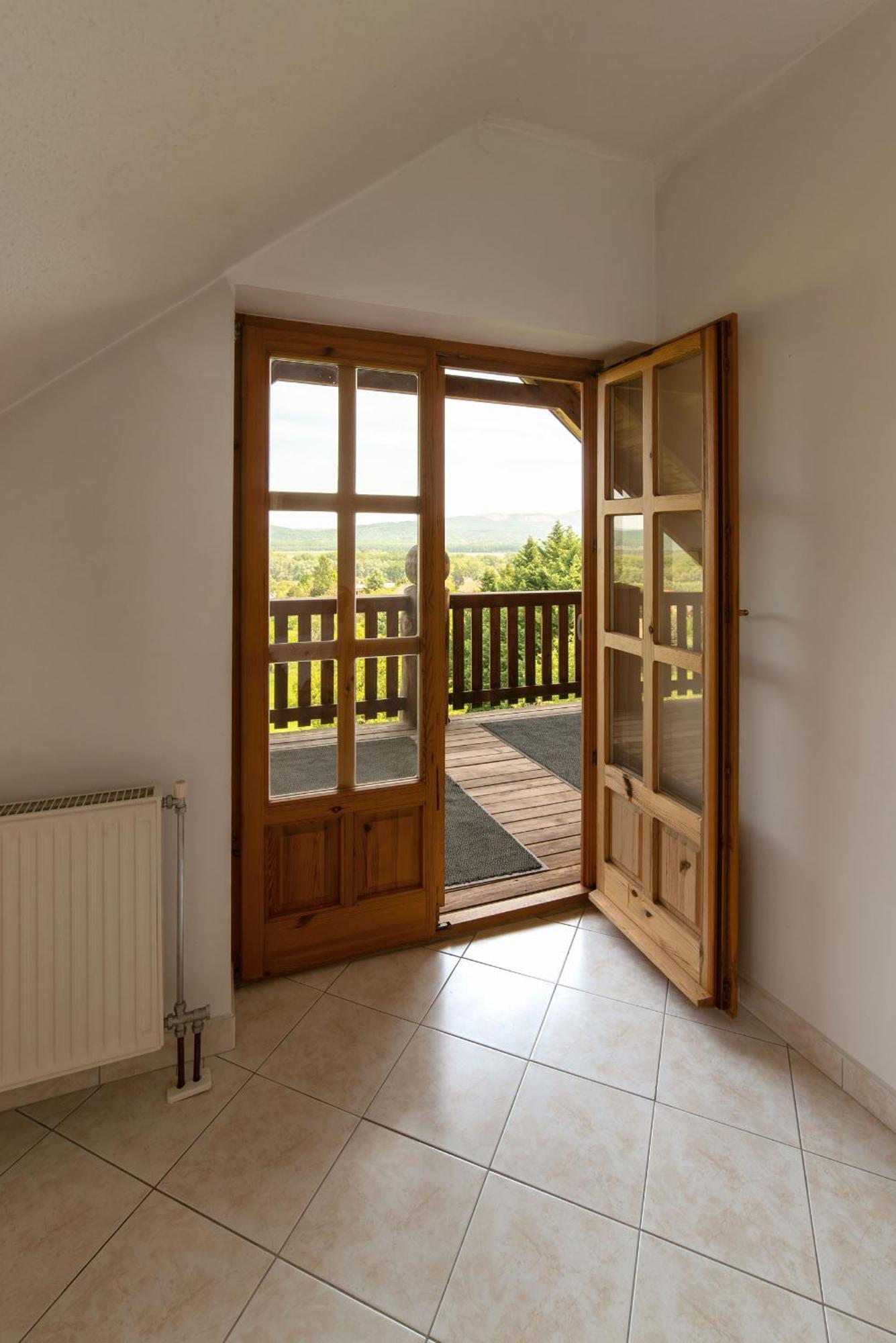 Donauresidenz Apartment Dunabogdany ภายนอก รูปภาพ